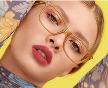 Load image into Gallery viewer, Lip Dip in Femmebot - Beflaire