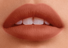 Load image into Gallery viewer, Lip Dip in Posh - Beflaire