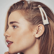 Load image into Gallery viewer, Pearl Hair Clip - Beflaire
